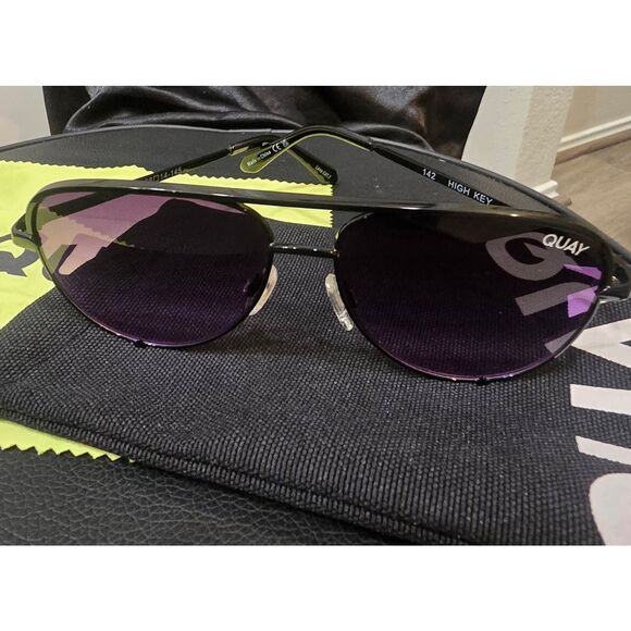 Quay Australia High Key Metal Frame Large Aviator Sunglasses- Black/Purple main image 5